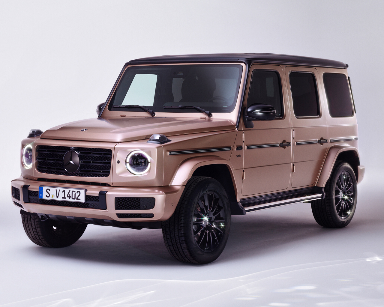 Стильный автомобиль Mercedes-Benz G 500 Stronger Than Diamonds