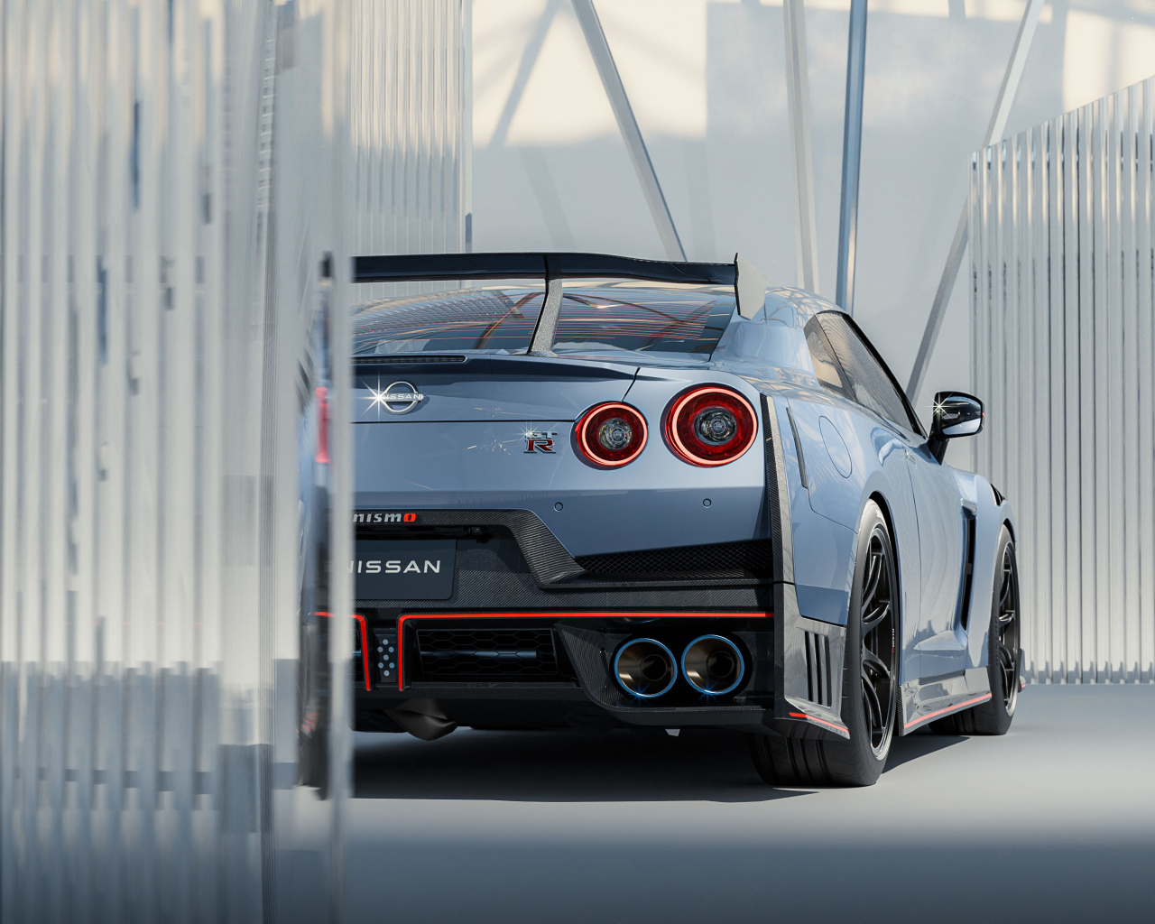 Вид сзади на автомобиль Nissan GT-R Nismo