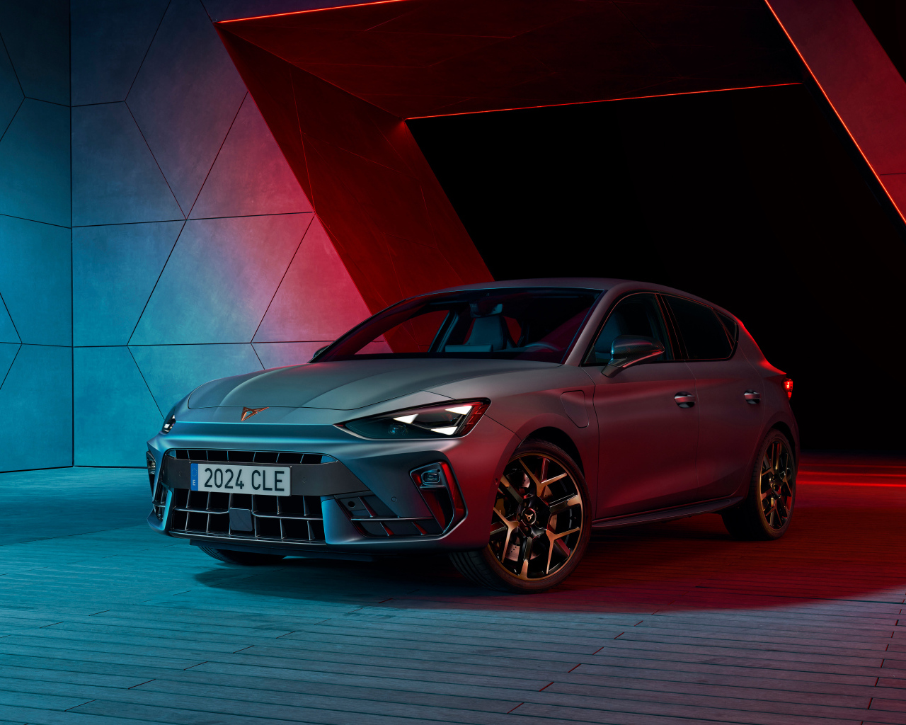 Автомобиль Cupra Leon EHybrid 2024 года