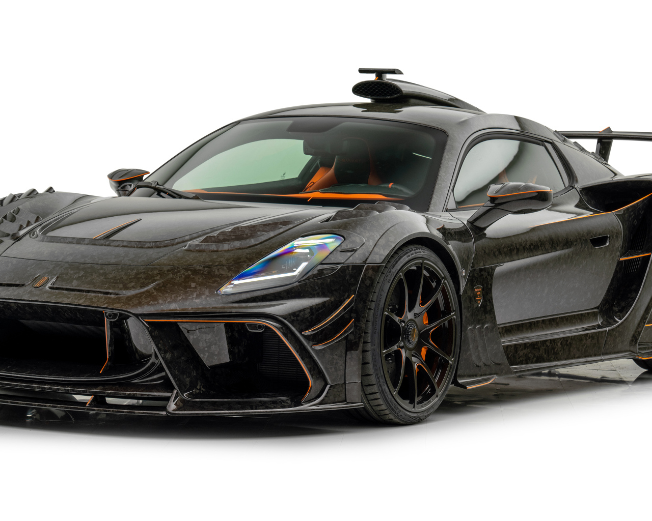 Черный автомобиль Mansory MCX Pergusa 2024 года