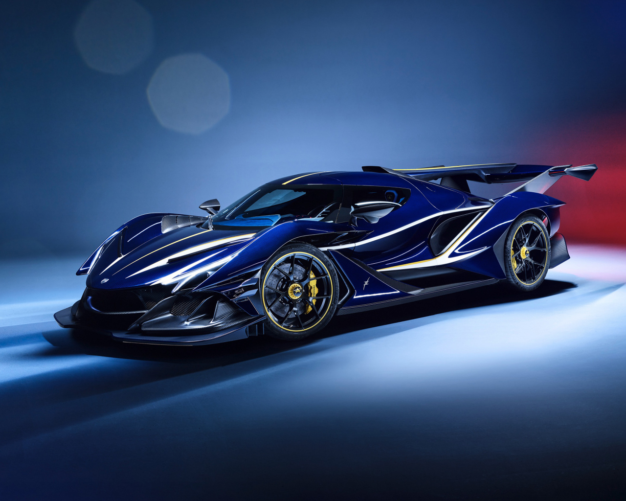 Спорткар  Apollo Intensa Emozione