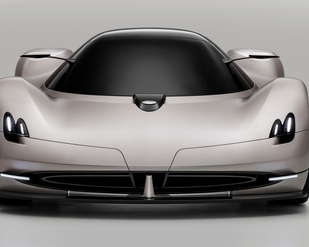 Вид спереди на автомобиль Pagani Alisea By IED 2024 года
