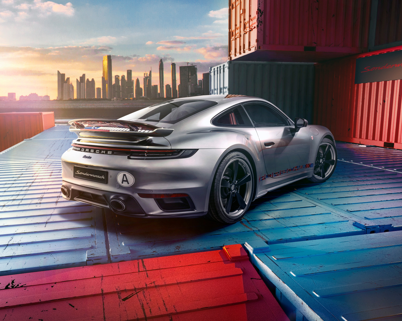 Вид сзади на автомобиль Porsche 911 Turbo Remastered By Sonderwunsch