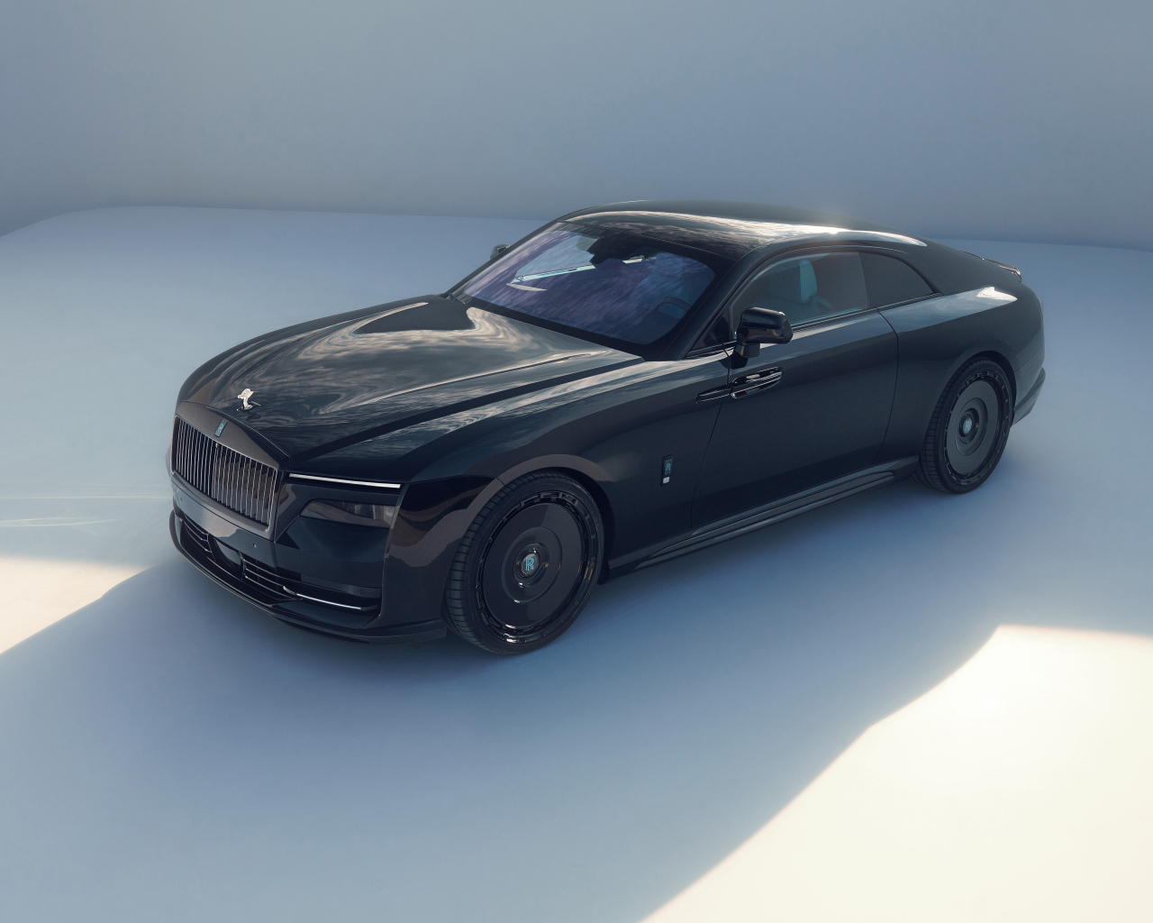 Автомобиль Rolls-Royce Spectre 2024 года