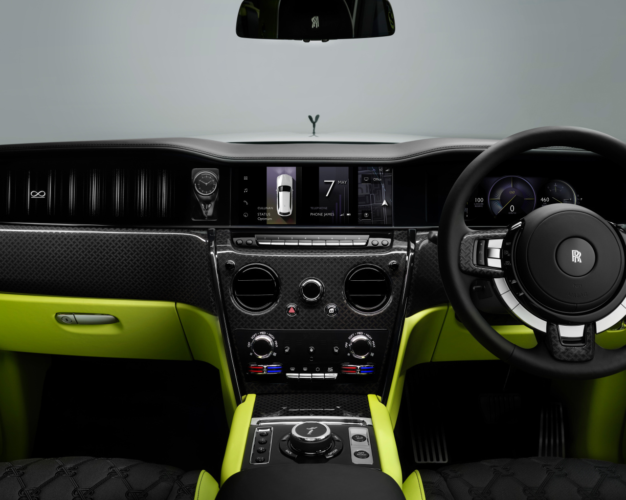 Салон автомобиля Rolls-Royce Black Badge Cullinan Series II