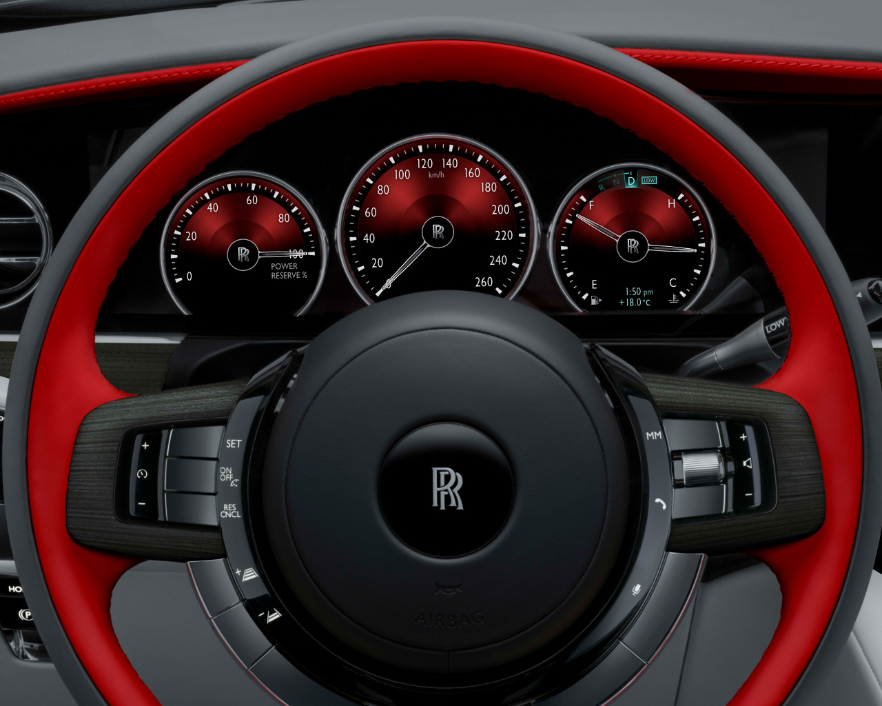 Большой кожаный руль автомобиля Rolls-Royce Ghost Prism