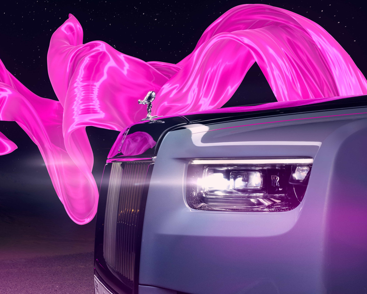 Значок автомобиля Rolls-Royce Phantom VIII с розовой лентой