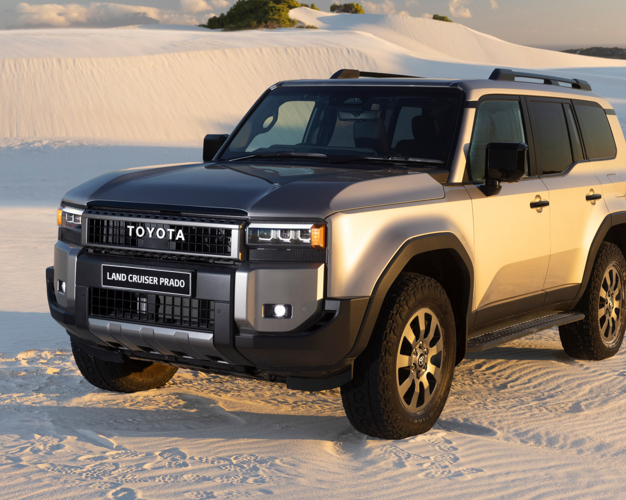 Внедорожник Toyota Land Cruiser Prado VX-R 2024 года