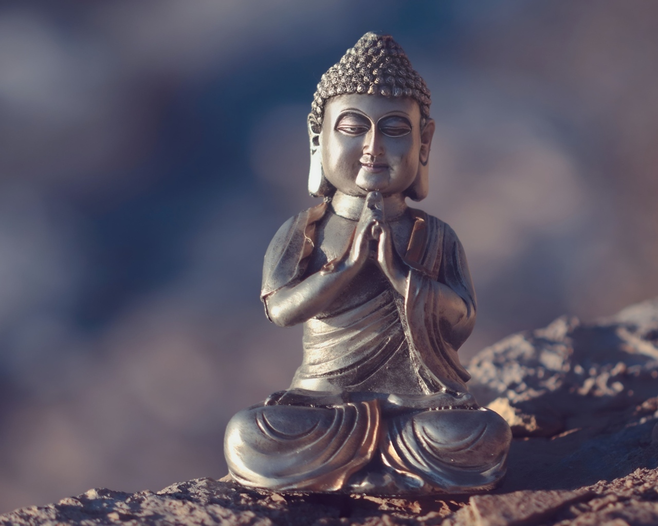 Статуэтка Будды крупным планом