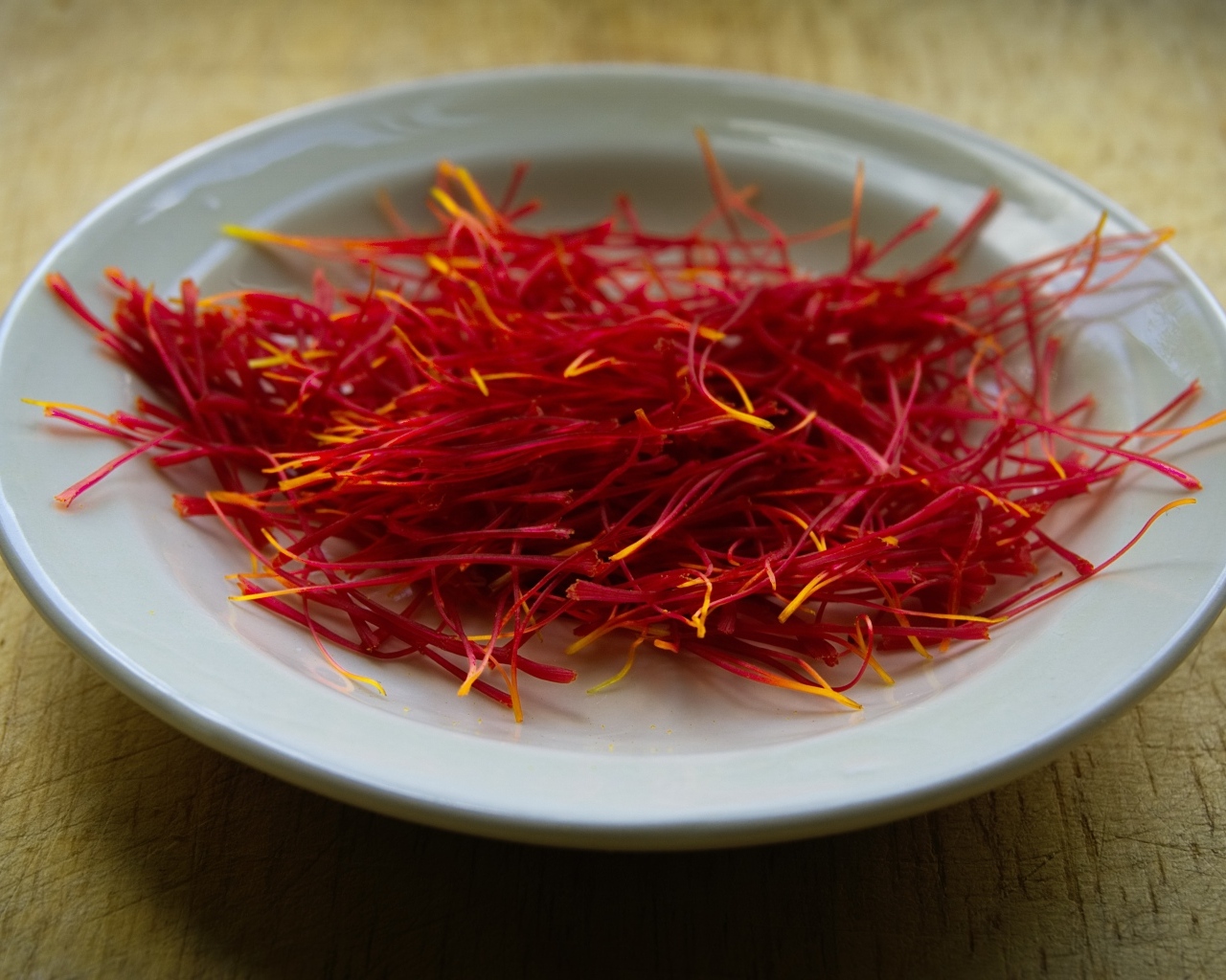 Пряная дорогая специя шафран