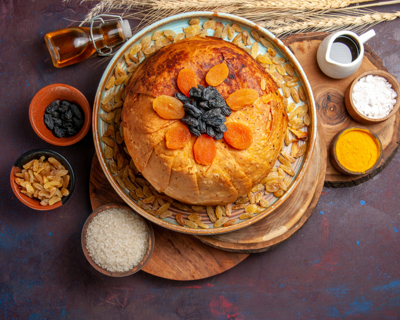 Кекс с изюмом и курагой