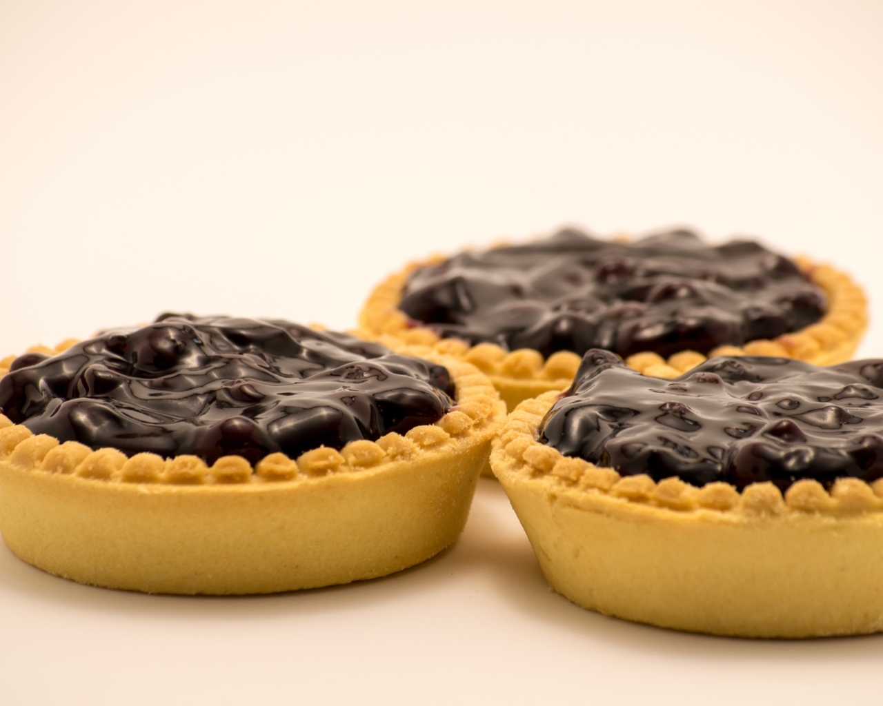 Песочные тарталетки с шоколадным кремом