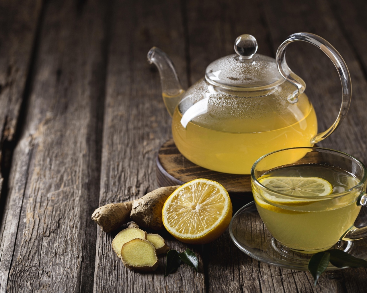 Заварник с вкусным лимонно - имбирным чаем