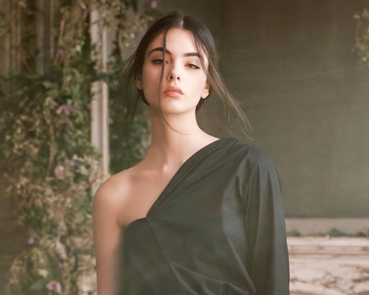 Молодая итальянская модель Дева Кассель