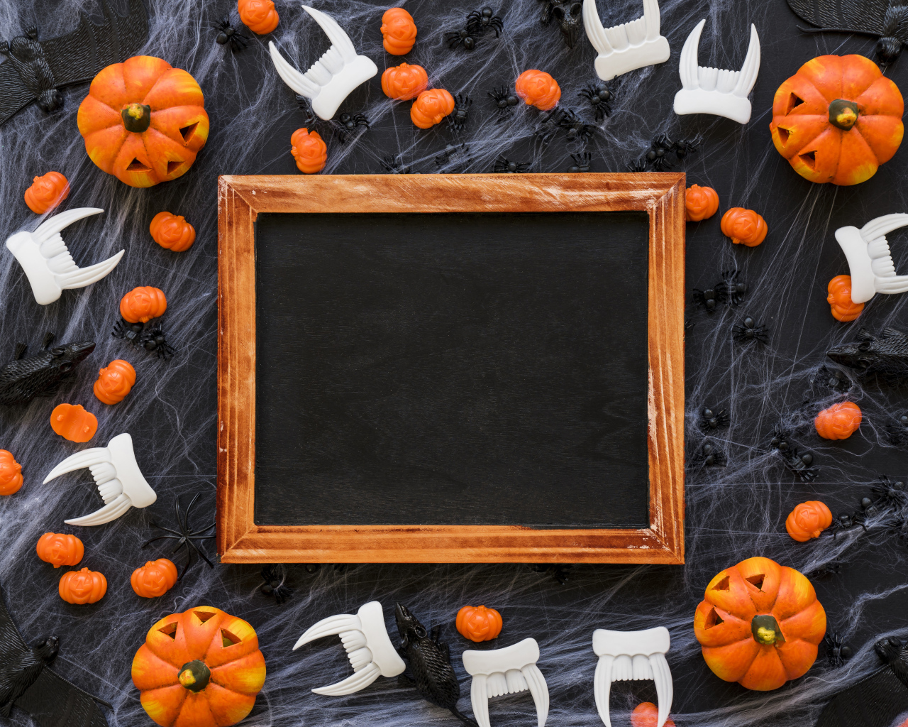 Рамка с декором для открытки на Хэллоуин