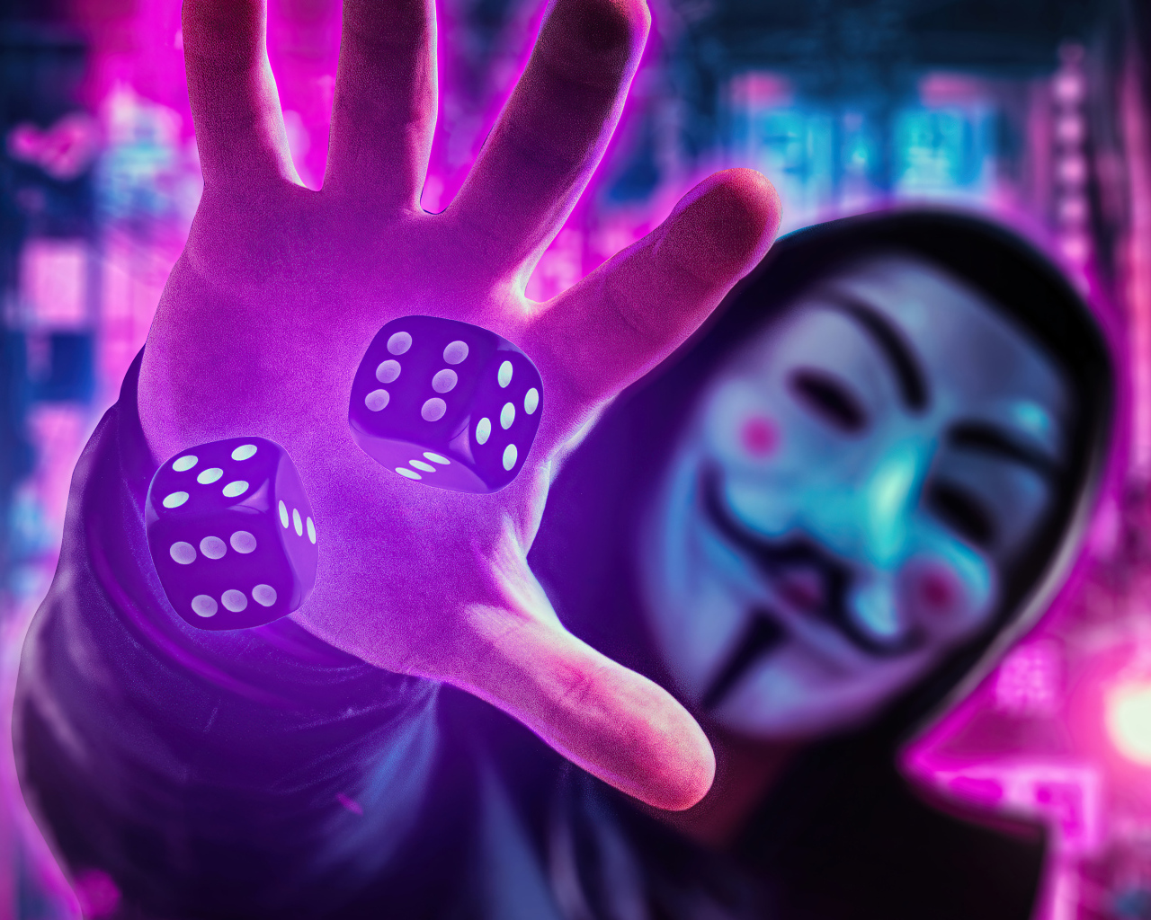 Анонимус в маске бросает кубики