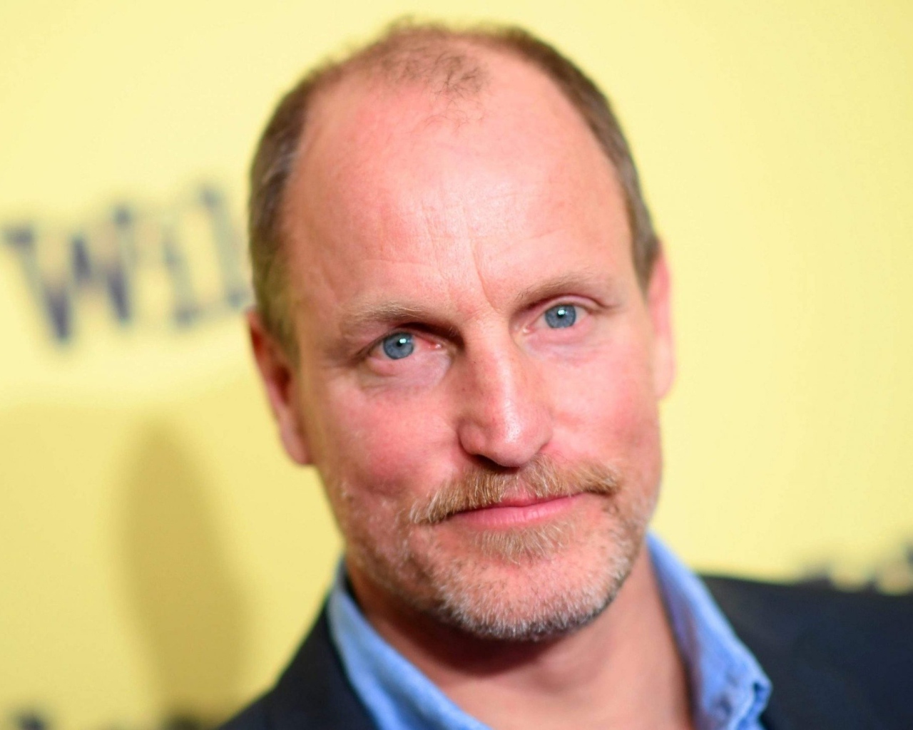 Актер Вуди Харрельсон крупным планом