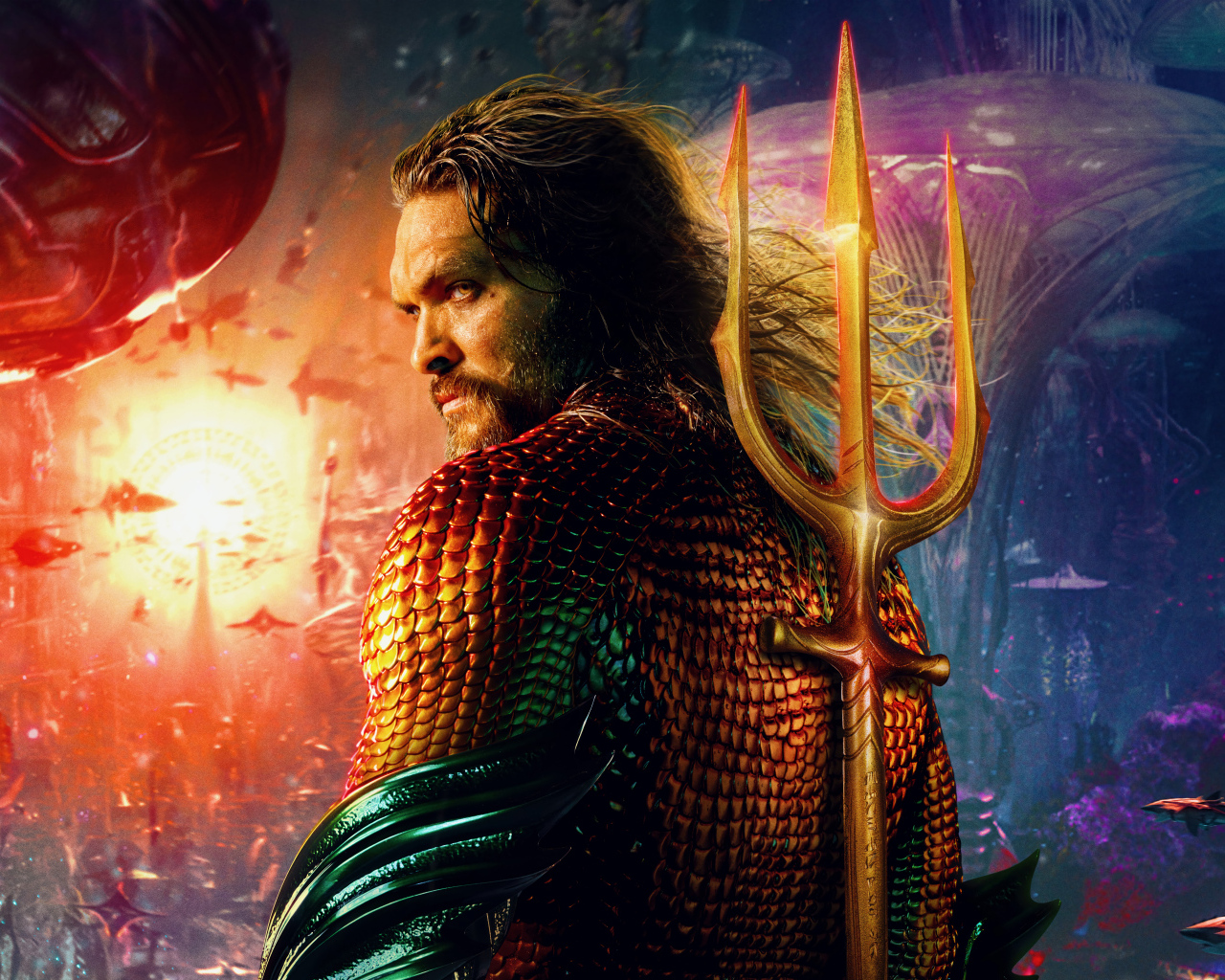 Персонаж фильма Аквамен с трезубцем