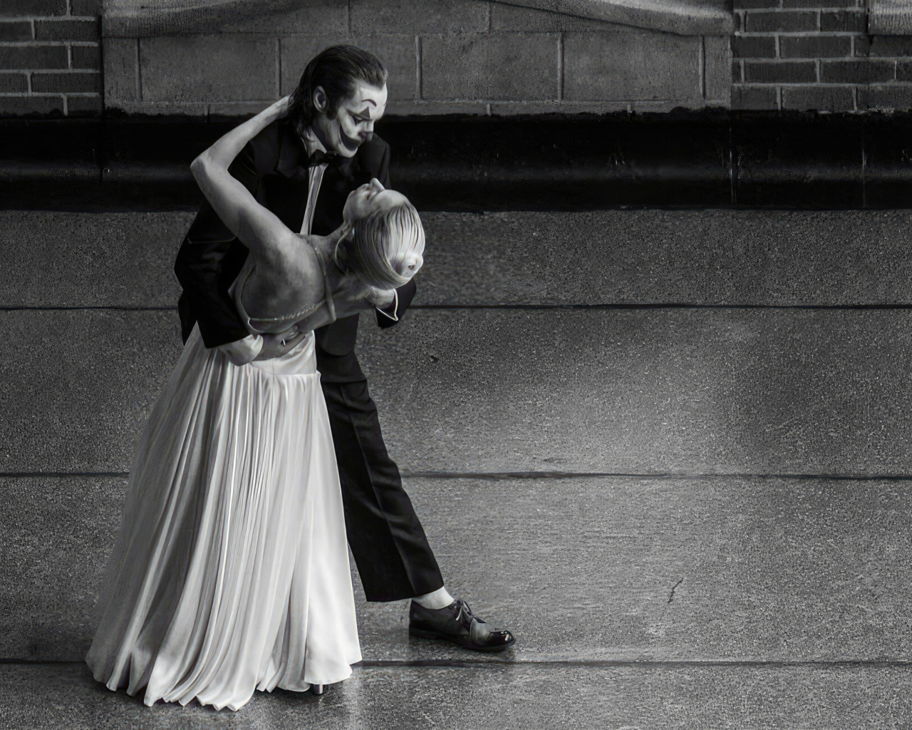 Леди Гага и Хоакин Феникс в фильме Джокер: Безумие на двоих