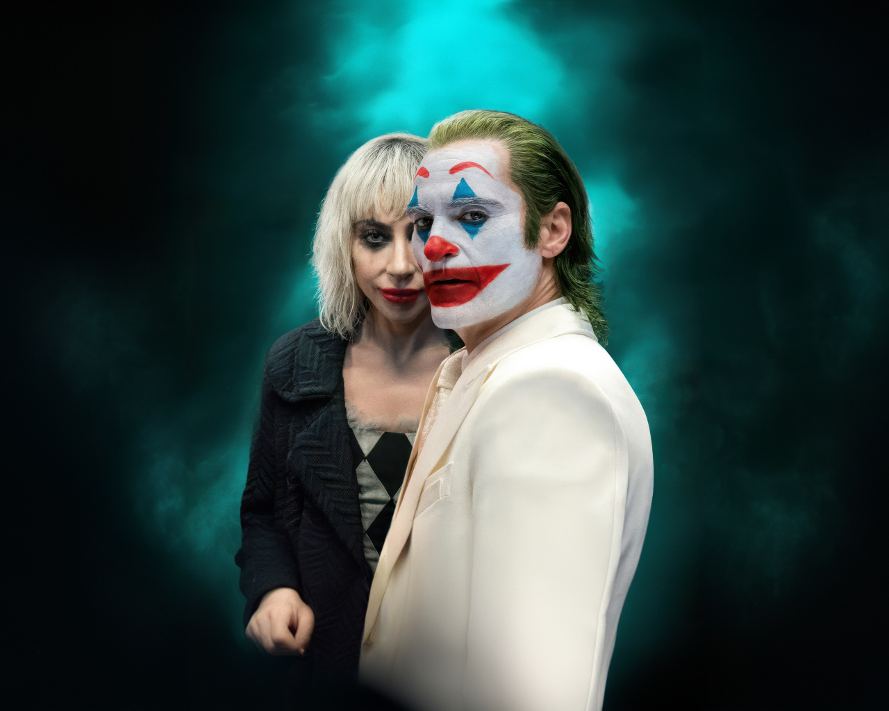 Главные персонажи фильма Джокер: Безумие на двоих в дыму