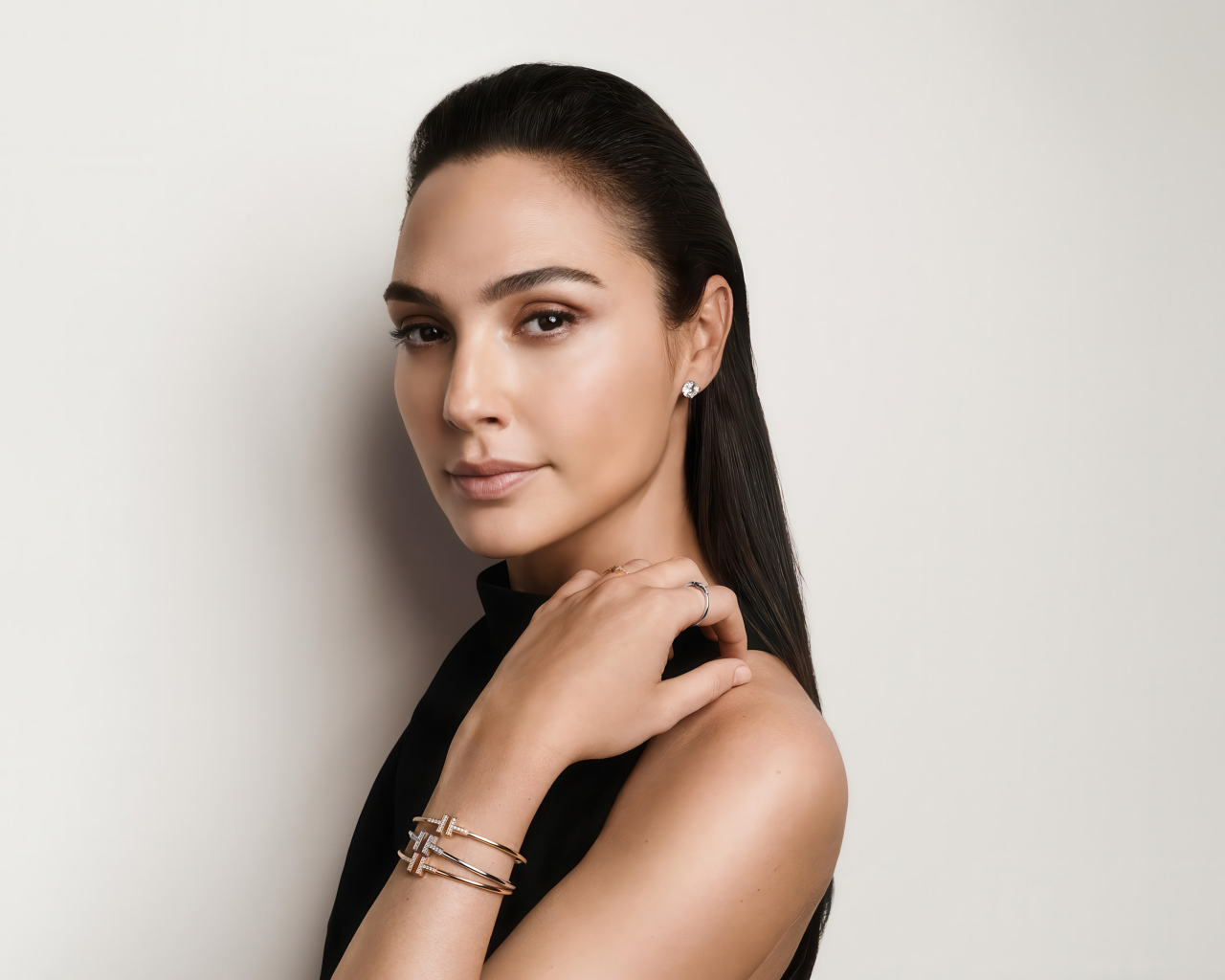 Красивые карие глаза у актрисы Галь Гадот