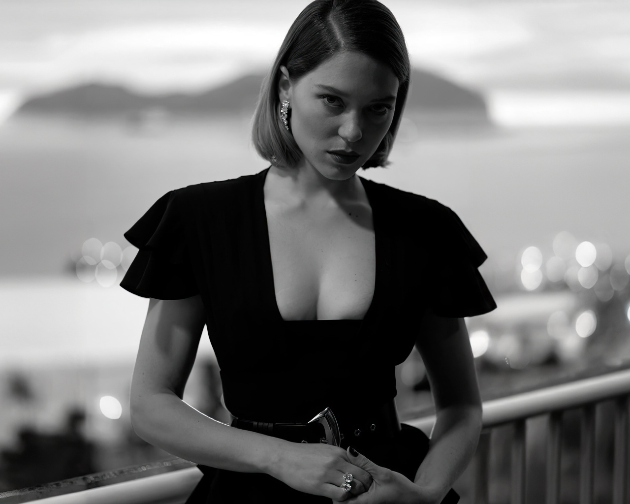 Французская актриса Леа Сейду черно-белое фото