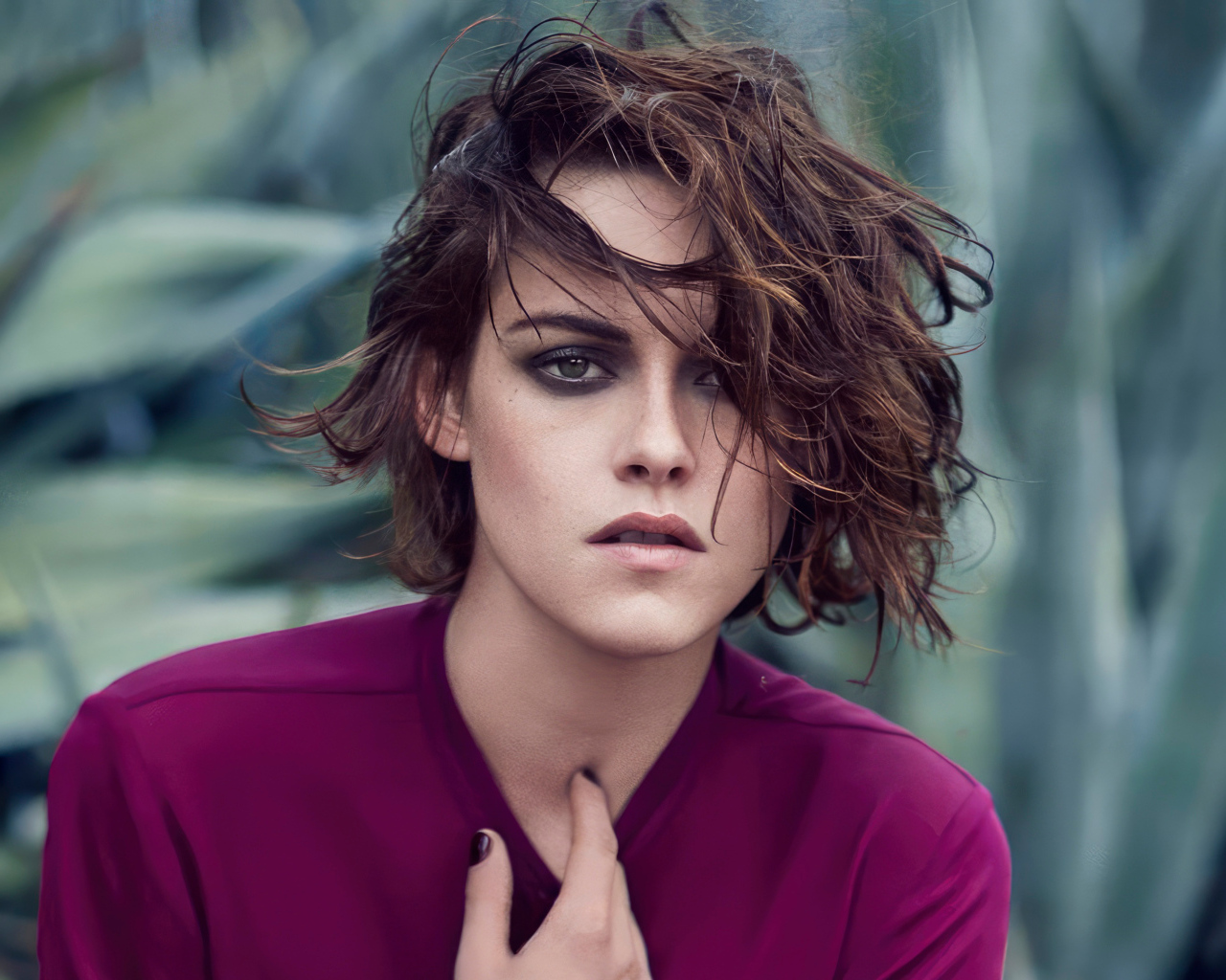 Прическа на голове актрисы Кристен Стюарт