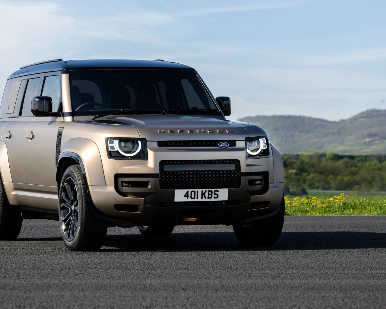 Автомобиль Defender OCTA 2024 года