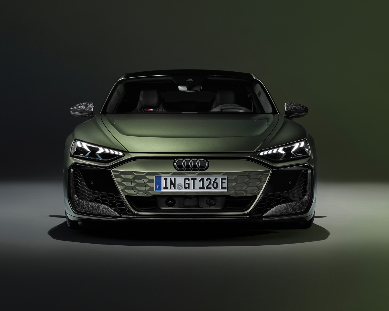 Автомобиль Audi RS e-tron GT performance 2024  года