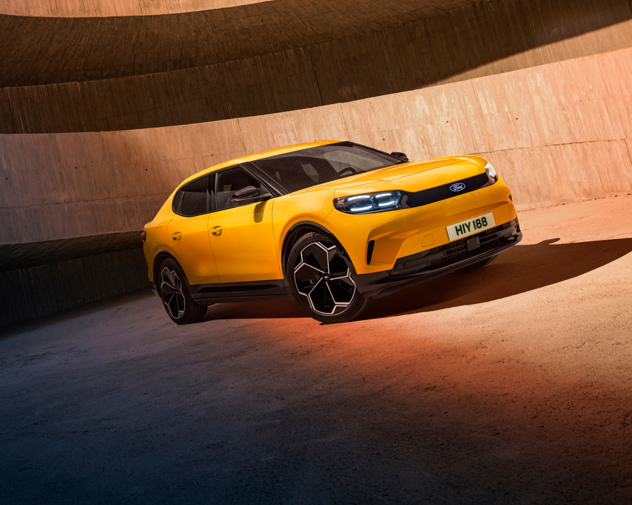 Электрический внедорожник  Ford Capri 2024 года