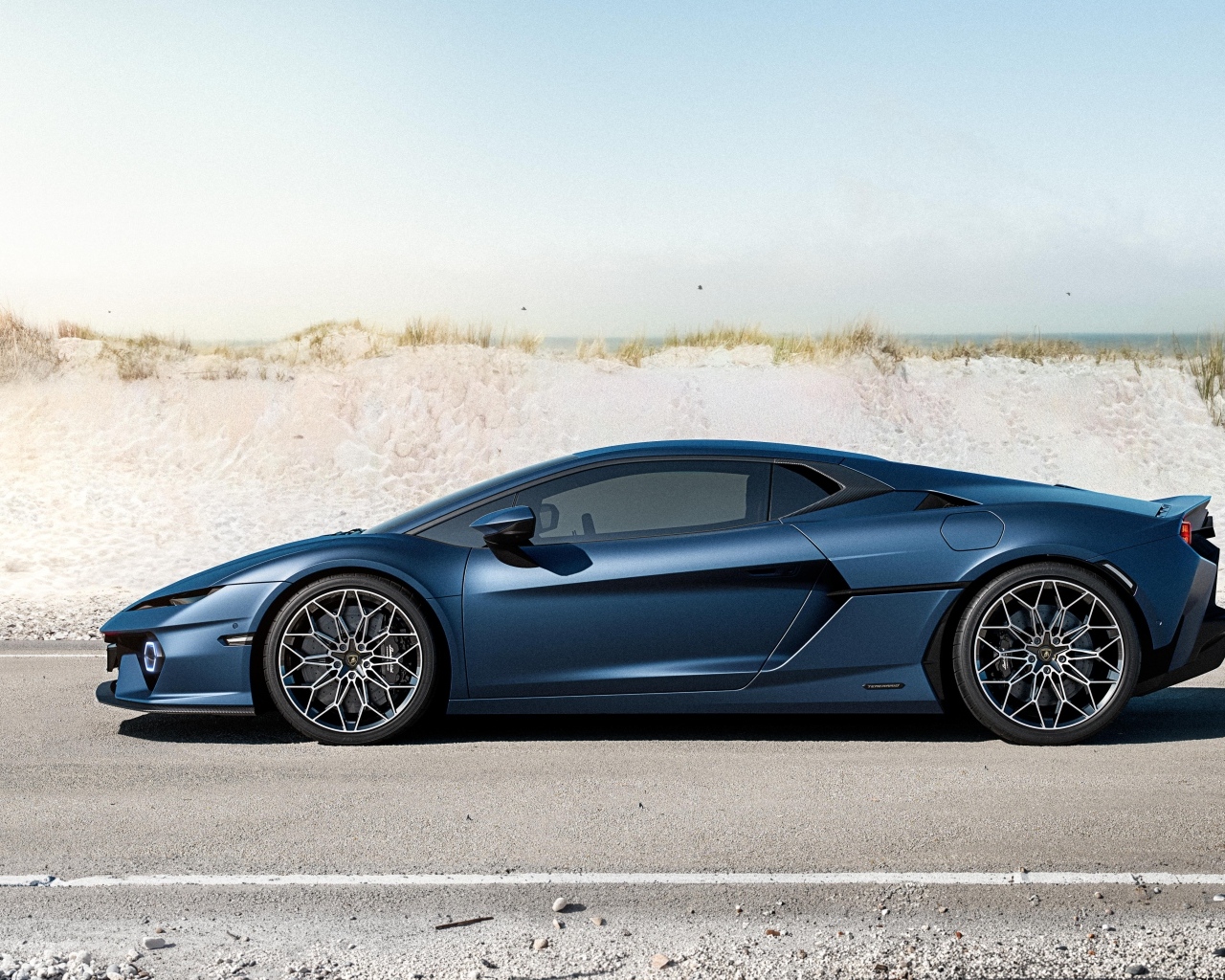 Автомобиль Lamborghini Temerario вид сбоку