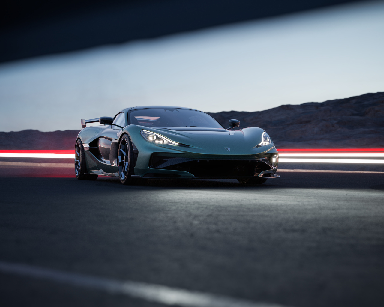 Автомобиль Rimac Nevera R 2024 года на дороге