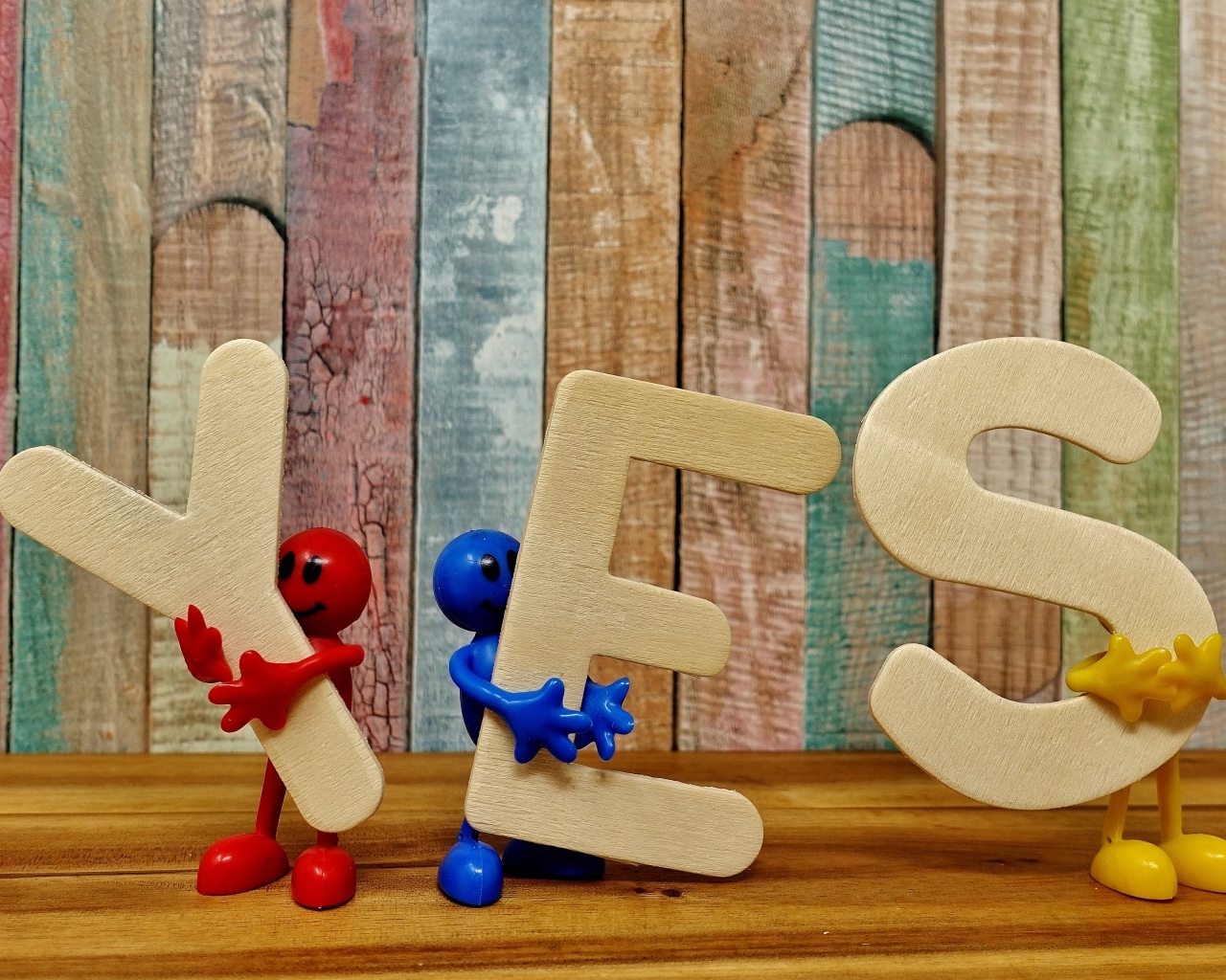 Фигурки со словом Да