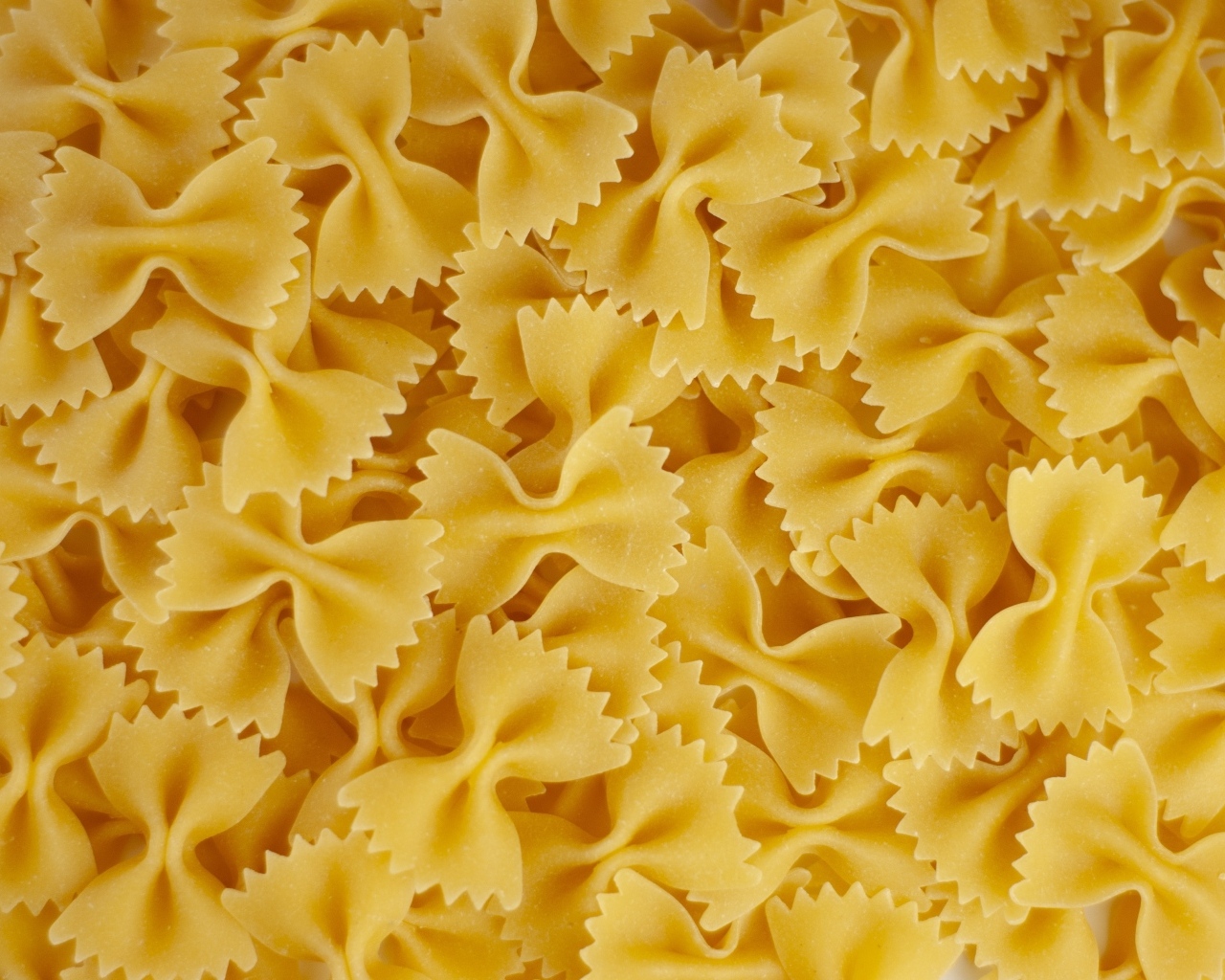 Макароны бантики крупным планом