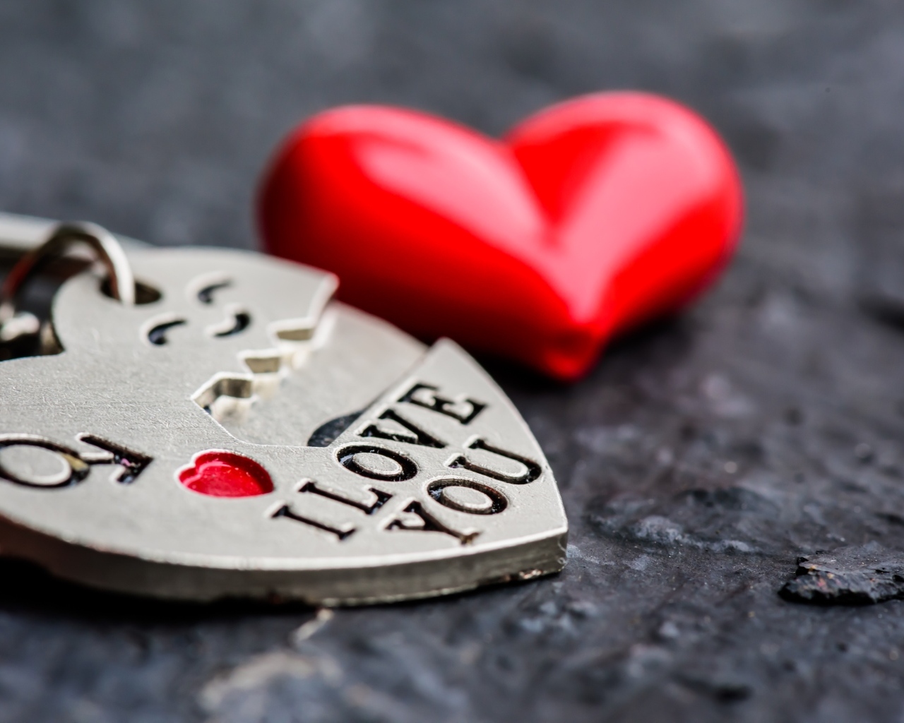 Брелок в форме сердца для любимого человека