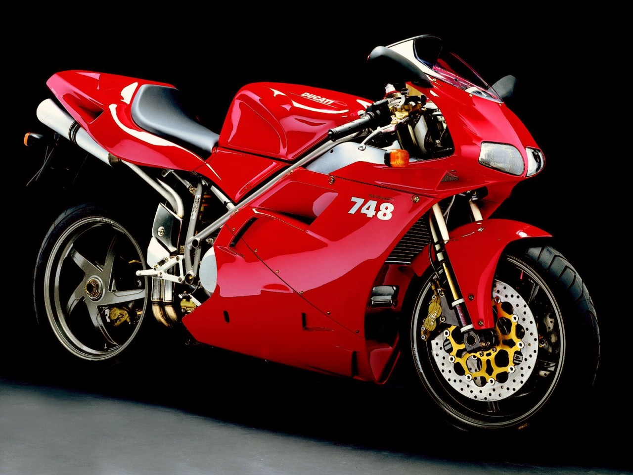Ducati 748