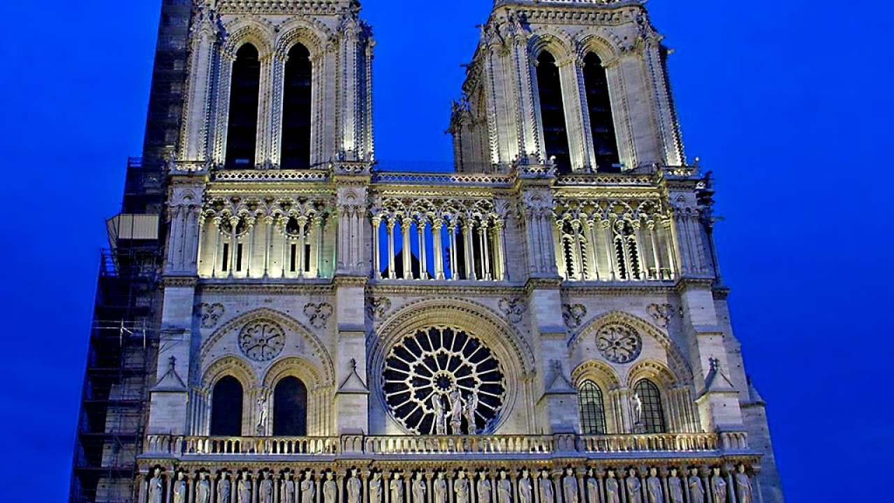 ночной Париж