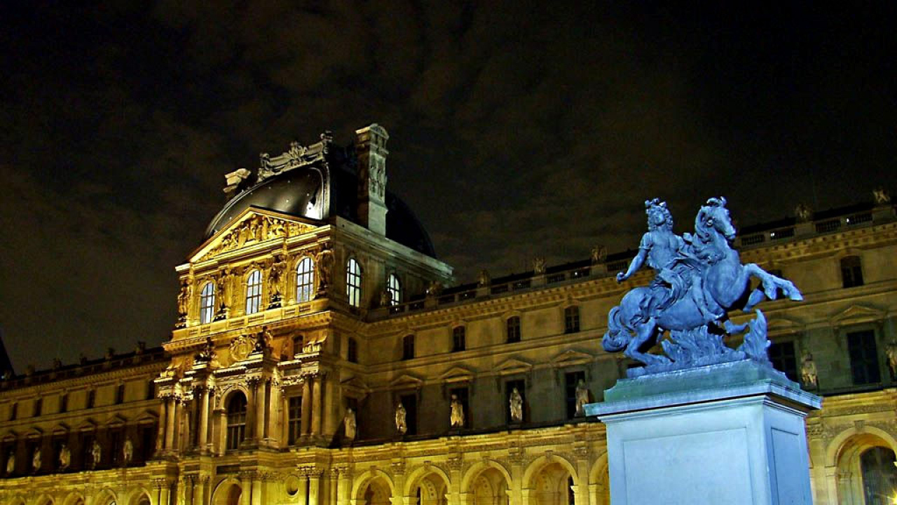 ночной Париж