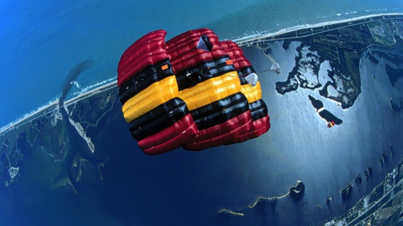 Прыжки с парашутом