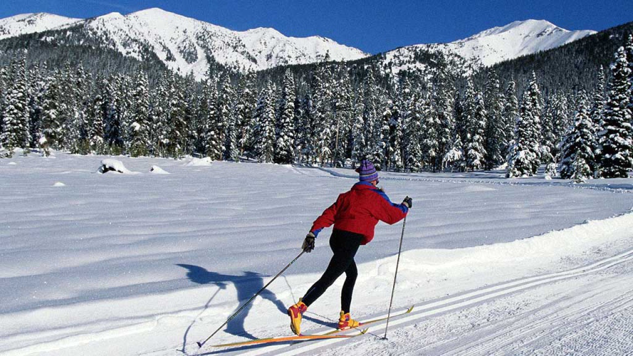 катание на лыжах