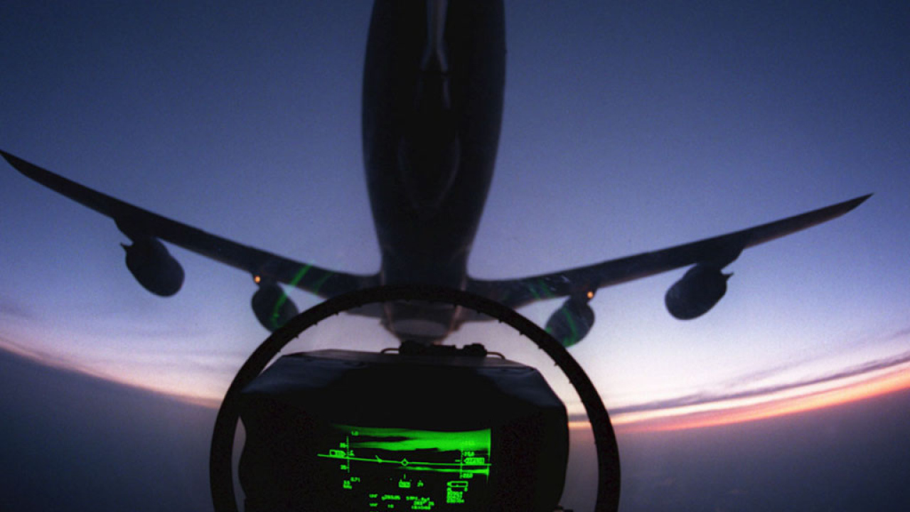 В кабине пилота