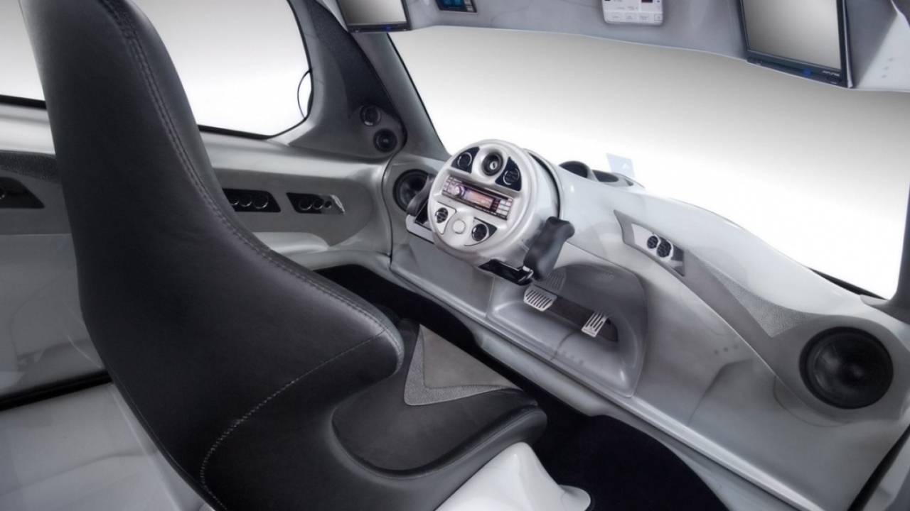 Салон в BMW Alpine