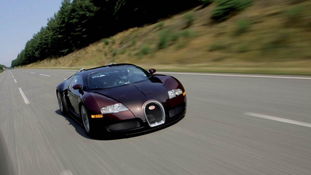 Мощный Bugatti Veyron
