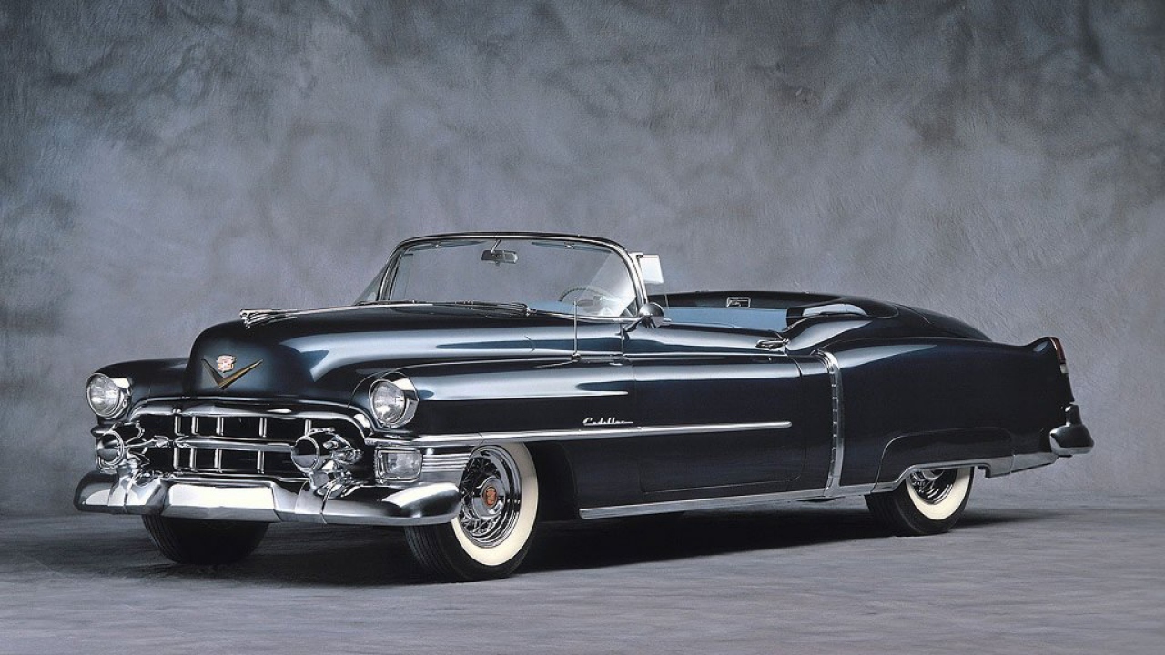 Автомобиль прошлого века Cadillac