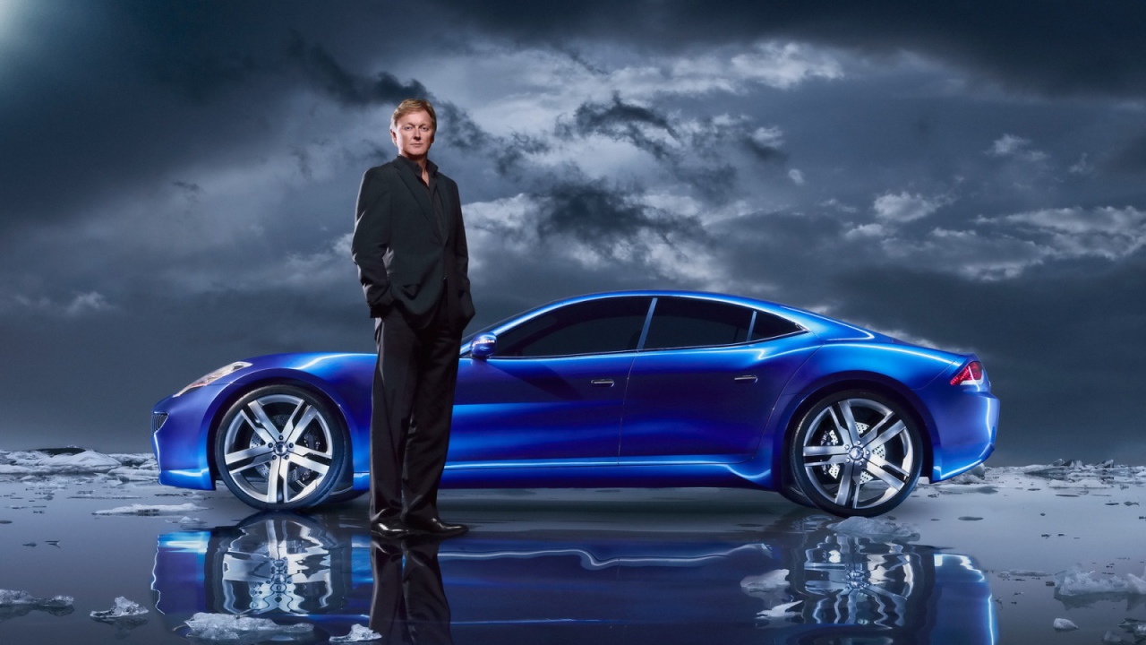 Голубой Fisker Karma