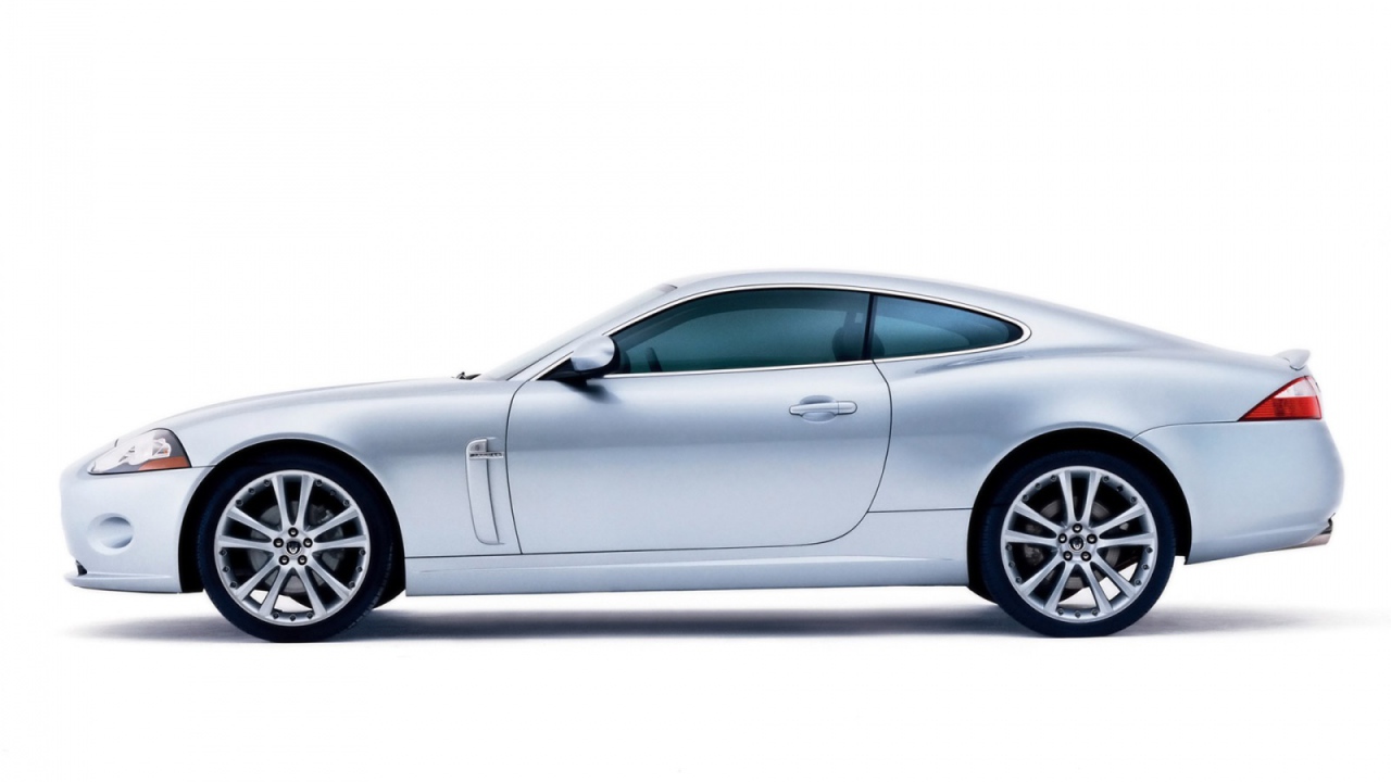 Быстрая тачка Jaguar