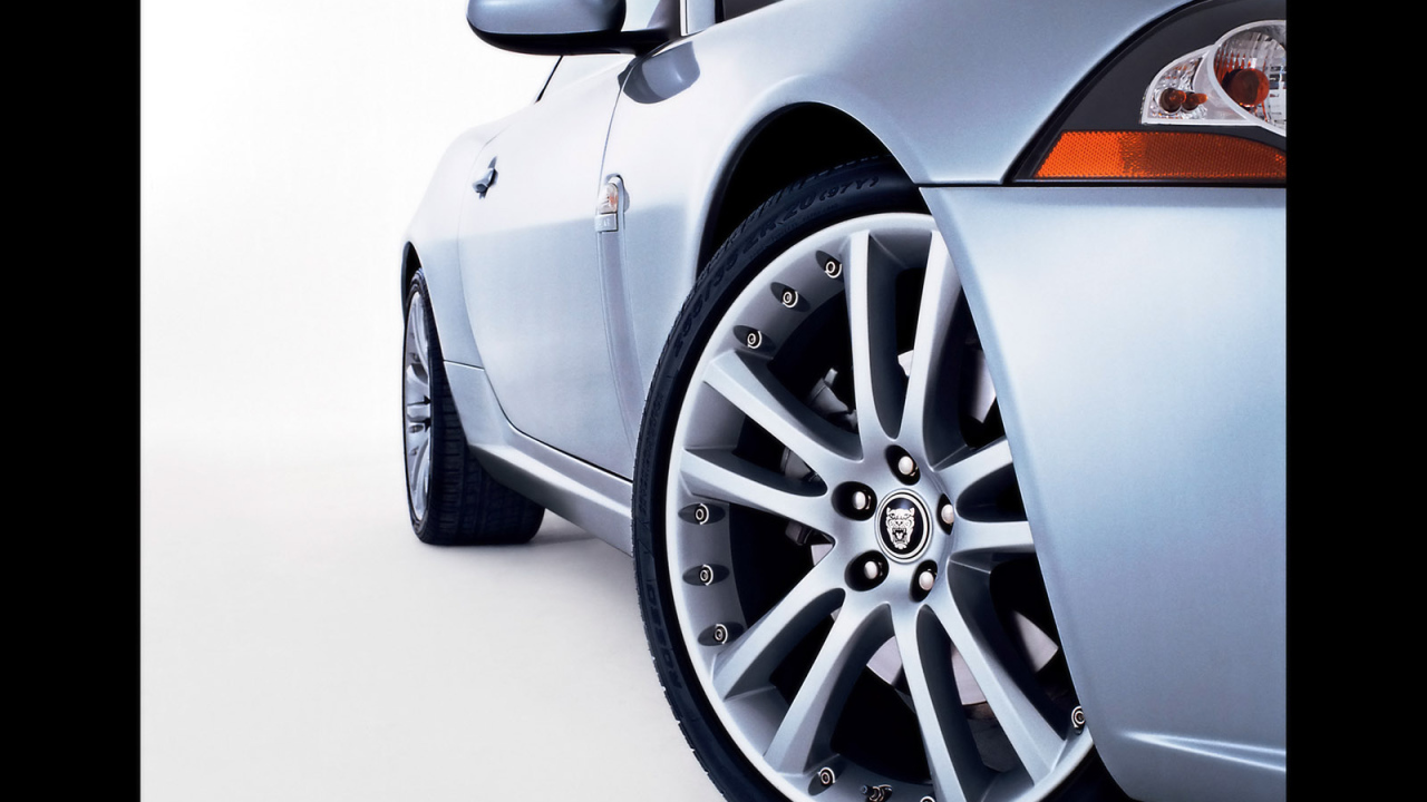 Спортивный Jaguar XK