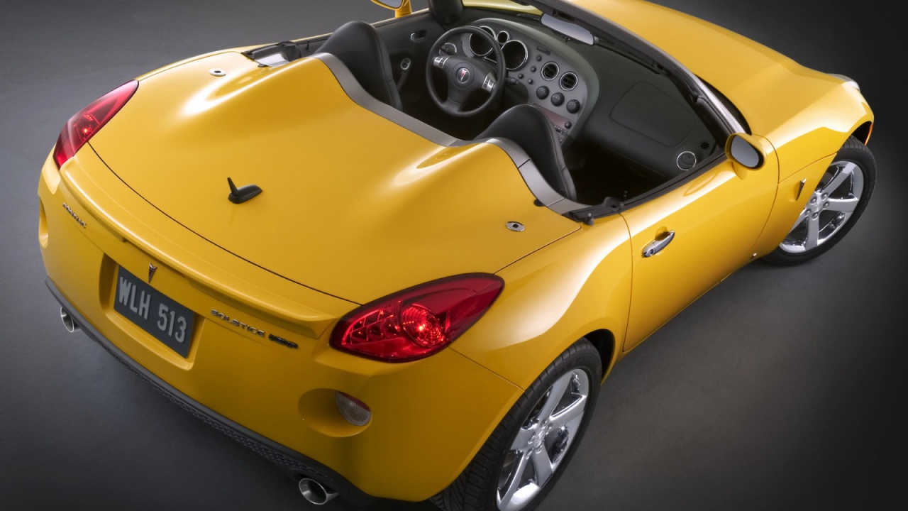 Pontiac Solstic вид сзади