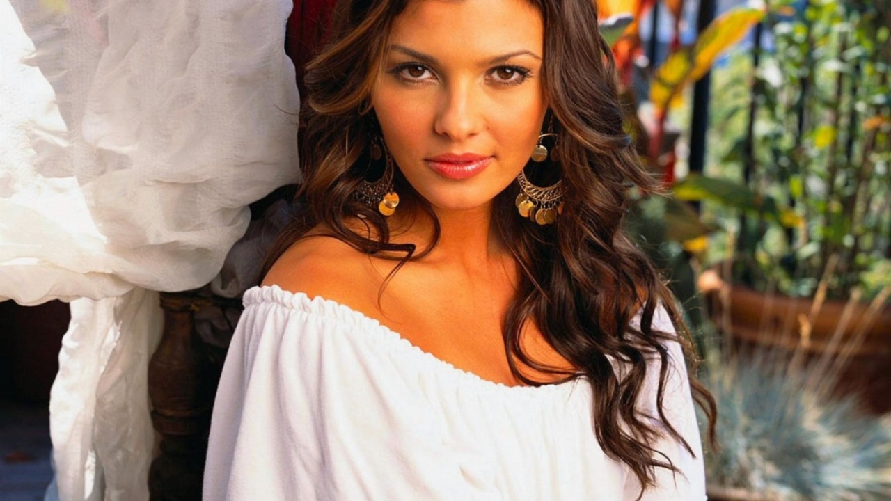 Али Лэндри / Ali Landry