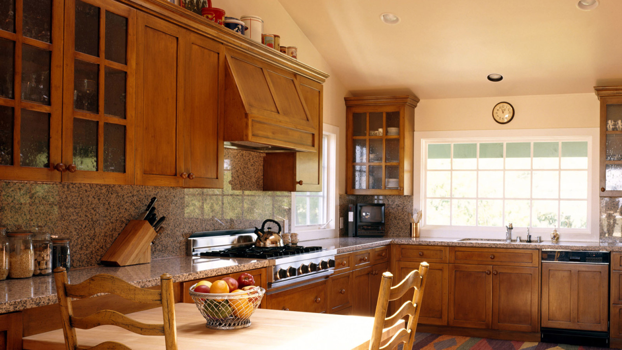 Красивая кухня в Деревянном стиле